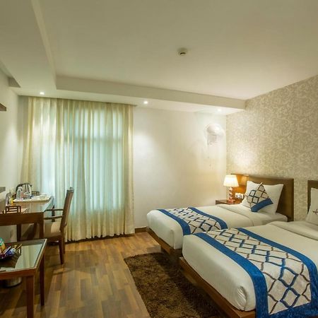 Hotel Arch International Нью-Дели Экстерьер фото