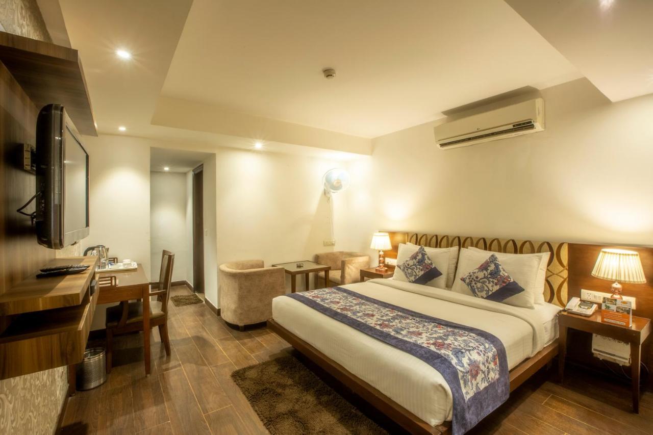 Hotel Arch International Нью-Дели Экстерьер фото